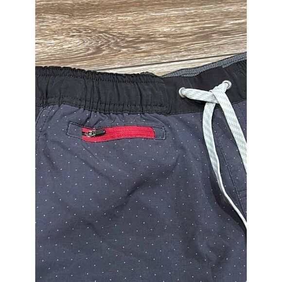 Vuori Black and Gray Dot Active Short Size Small - Picture 3 of 5